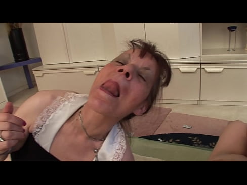 ❤️ Dvě babičky a jeden dědeček mají trojku Porno video u cs.image-kassir.ru ❌❤